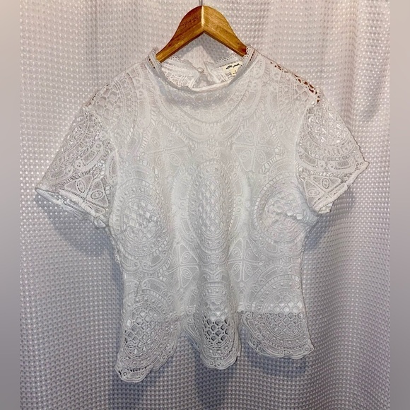 Women Ultra Pink short sleeves all over lace crochet scallop hem white top Sz XL - Picture 2 of 10